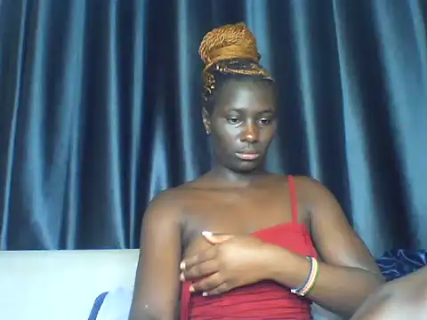 Snapshot of Sexxy_Melany_ chatting on 07.02.26 Sexxy Melany online show from 07.02.26