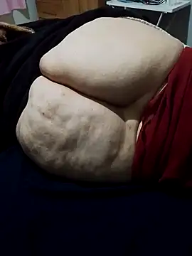 Snapshot of MegaAssMature chatting on 06.18.26 MegaAssMature online show from 06.18.26
