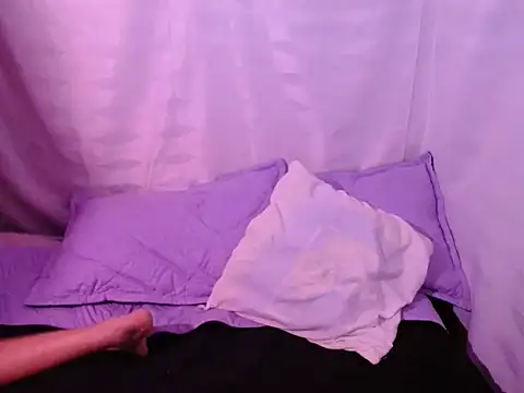 Snapshot of NyxViolet chatting on 06.01.26 NyxViolet online show from 06.01.26