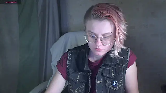 Snapshot of __Freya___ chatting on 07.17.26 Freya online show from 07.17.26