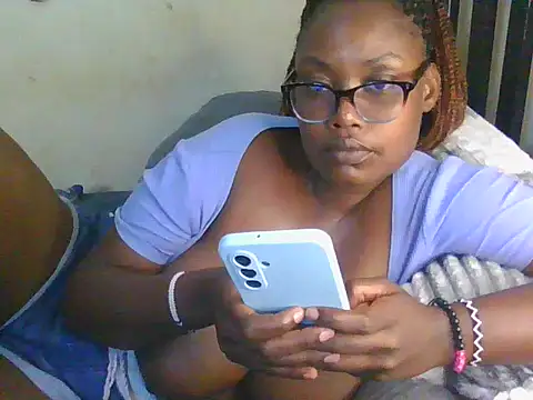 Snapshot of Sexy-Mish chatting on 05.22.26 Sexy-Mish online show from 05.22.26