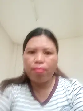 Snapshot of -Yeyi- chatting on 06.04.26 -Yeyi- online show from 06.04.26
