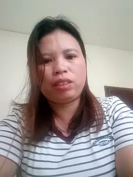 Snapshot of -Yeyi- chatting on 06.08.26 -Yeyi- online show from 06.08.26