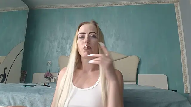 Snapshot of LaraLanee chatting on 07.09.26 LaraLanee online show from 07.09.26