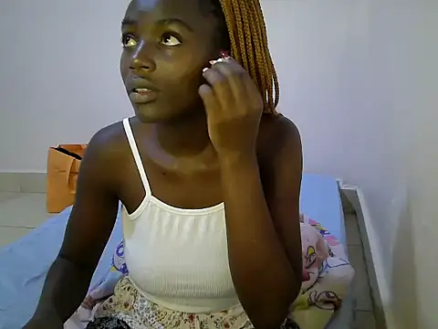 Snapshot of BUNNY_BLISS1 chatting on 05.17.26 BUNNY BLISS1 online show from 05.17.26