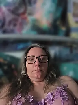 Izzylove47 online show from 06.17.26