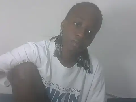Darkpretty23 online show from 05.26.26