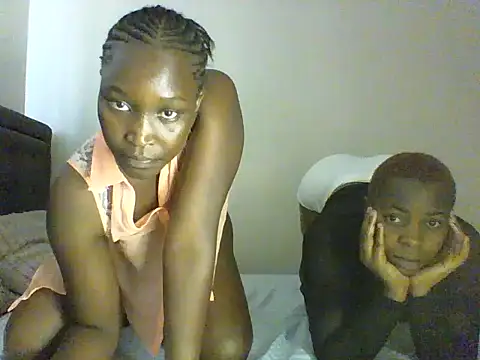 Snapshot of Ebony_sweet_slut chatting on 05.20.26 Ebony sweet slut online show from 05.20.26