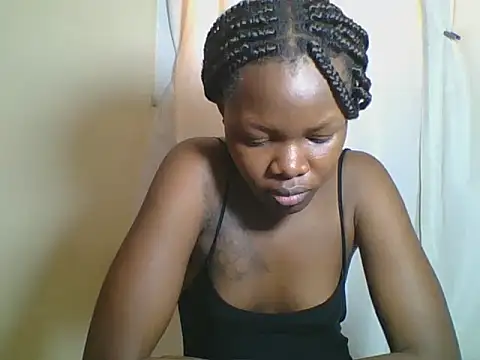 Snapshot of Sweetgal2025 chatting on 05.28.26 Sweetgal2025 online show from 05.28.26