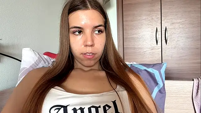 Snapshot of LaurindaStalford chatting on 07.14.26 LaurindaStalford online show from 07.14.26