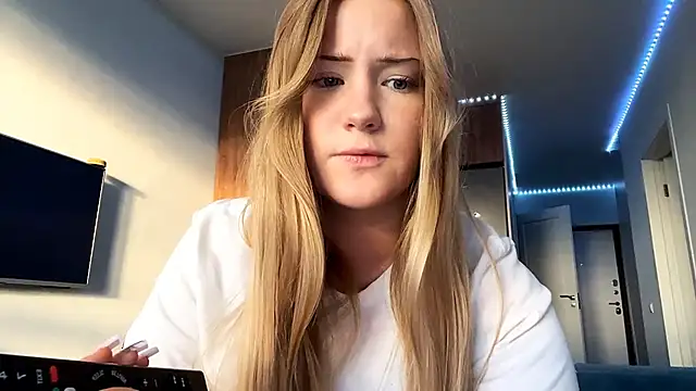 Lisi Kiss  online show from 06.07.26