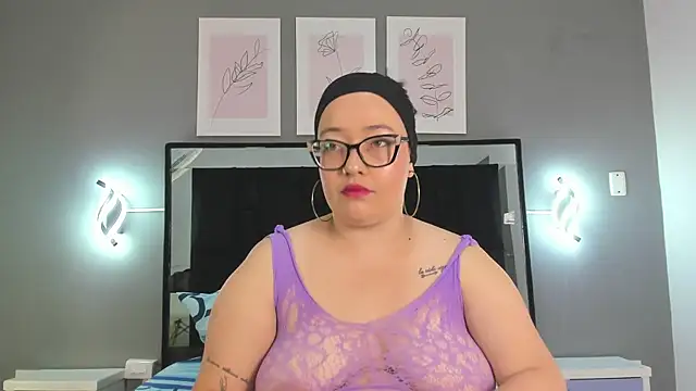 Snapshot of zoe_curvyy chatting on 07.09.26 zoe curvyy online show from 07.09.26