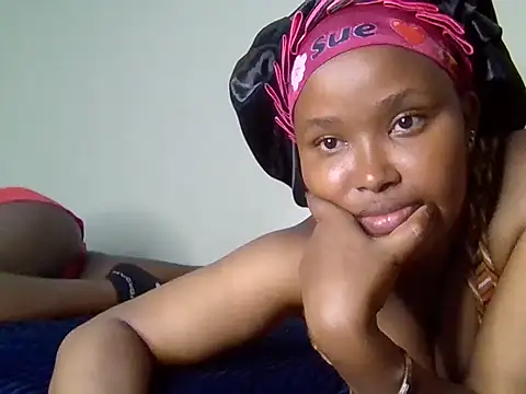 Snapshot of Pretty_neni chatting on 05.20.26 Pretty neni online show from 05.20.26