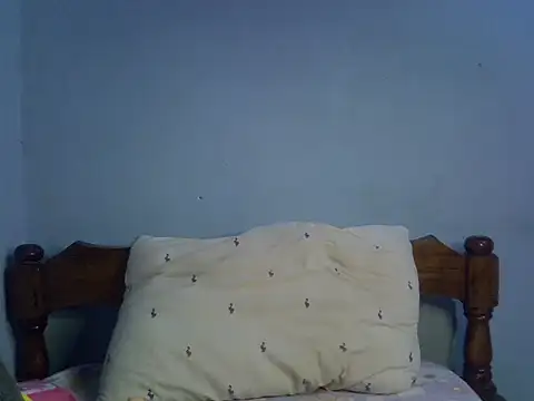 Snapshot of FreakyTrixie111 chatting on 05.17.26 FreakyTrixie111 online show from 05.17.26