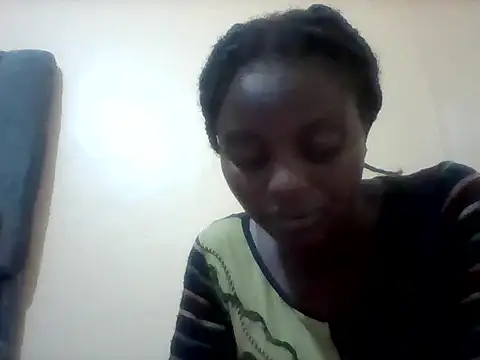 Snapshot of liligal chatting on 05.19.26 liligal online show from 05.19.26