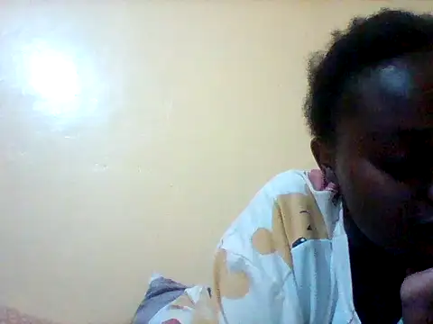 Snapshot of liligal chatting on 05.28.26 liligal online show from 05.28.26