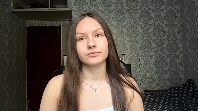 Snapshot of ShaylaChong chatting on 05.16.26 ShaylaChong online show from 05.16.26