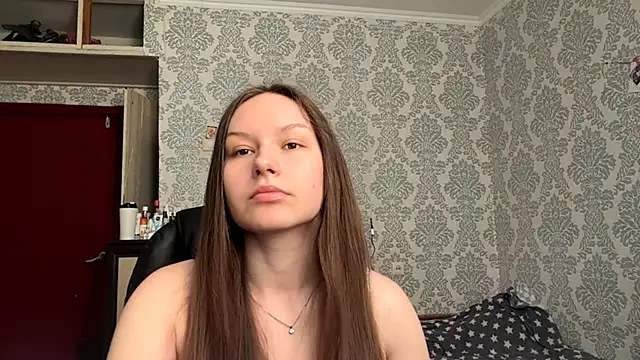 Snapshot of ShaylaChong chatting on 05.17.26 ShaylaChong online show from 05.17.26