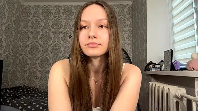 Snapshot of ShaylaChong chatting on 05.19.26 ShaylaChong online show from 05.19.26