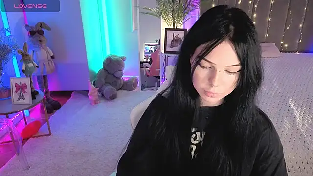 Snapshot of Vivi_Vivian chatting on 06.12.26 Vivi Vivian online show from 06.12.26