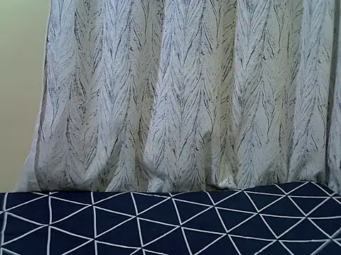 petite pretti online show from 06.10.26