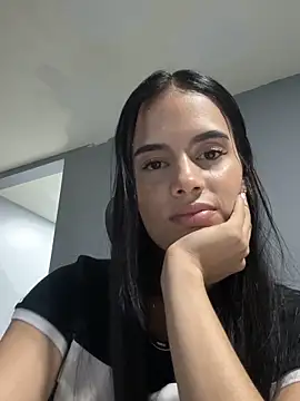 Snapshot of bihanca_sainz chatting on 05.27.26 bihanca sainz online show from 05.27.26