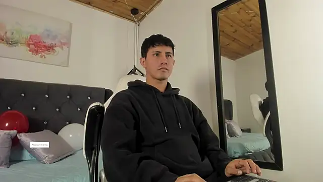 Snapshot of marcos_vieyra chatting on 07.14.26 marcos vieyra online show from 07.14.26