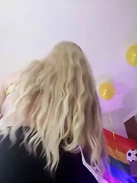 Snapshot of Tiffany_Valentiine chatting on 06.14.26 Tiffany Valentiine online show from 06.14.26