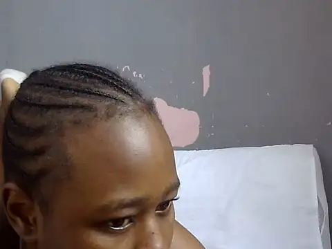 Snapshot of Petite_Ebony10 chatting on 06.29.26 Petite Ebony10 online show from 06.29.26
