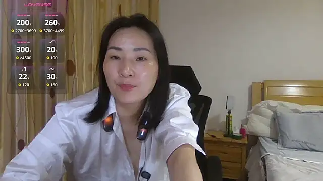Snapshot of ParisNoctis chatting on 06.15.26 ParisNoctis online show from 06.15.26