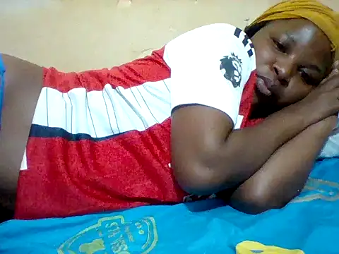Snapshot of Camilla-Sweets chatting on 05.18.26 Camilla-Sweets online show from 05.18.26