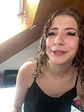 MilaRoseee online show from 07.05.26