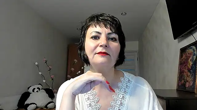 Snapshot of Helen_Beller chatting on 05.21.26 Helen Beller online show from 05.21.26
