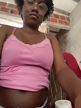 Snapshot of cacauzinhababy chatting on 06.19.26 cacauzinhababy online show from 06.19.26