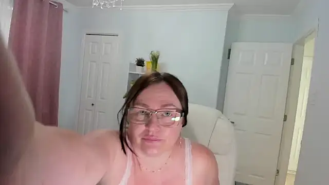 Vika73 online show from 02.14.25