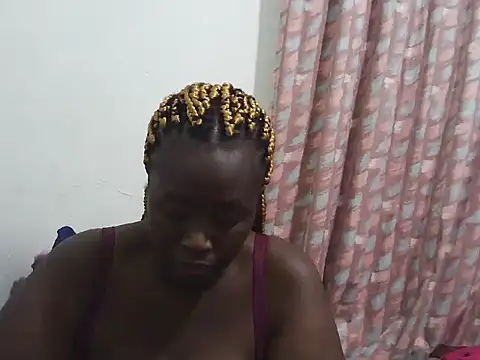 Snapshot of yummyqueen254 chatting on 07.16.26 yummyqueen254 online show from 07.16.26