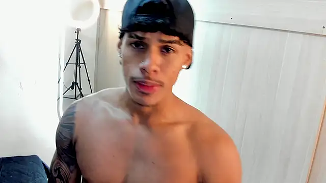 Snapshot of Joao_da_silva19 chatting on 06.14.26 Joao da silva19 online show from 06.14.26
