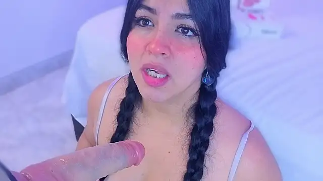 Sofiaa Bloom online show from 06.26.26