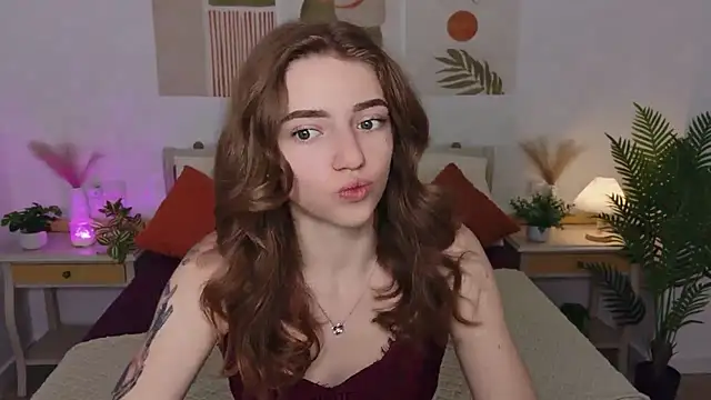 Snapshot of TayloryStar chatting on 07.14.26 TayloryStar online show from 07.14.26