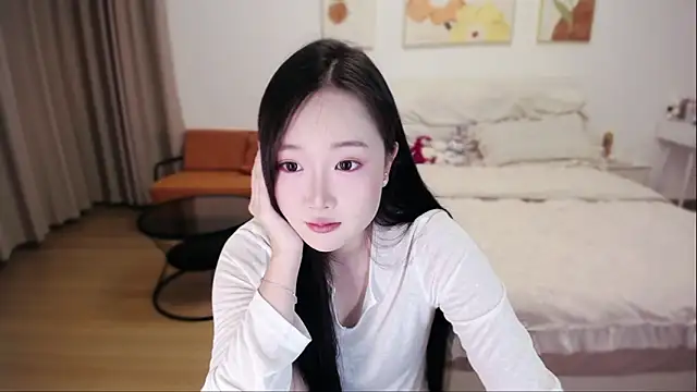 Snapshot of Yu-yu-6 chatting on 05.26.26 Yu-yu-6 online show from 05.26.26