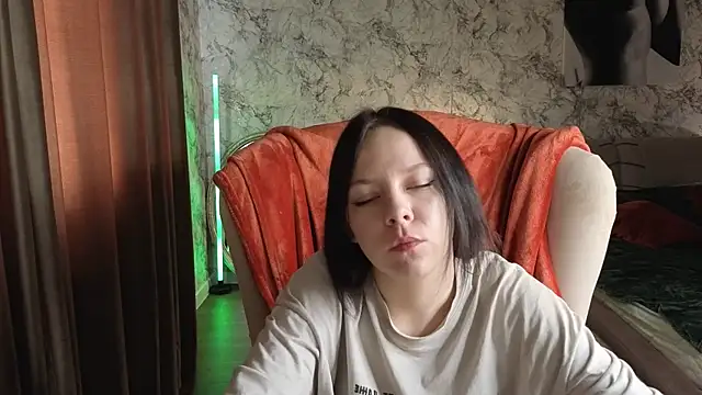 Snapshot of Shirley_Hartt chatting on 05.18.26 Shirley Hartt online show from 05.18.26