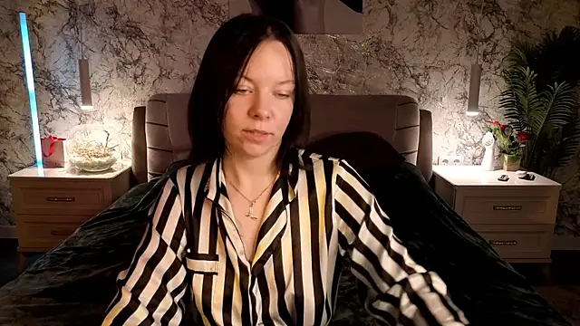 Snapshot of Shirley_Hartt chatting on 05.23.26 Shirley Hartt online show from 05.23.26