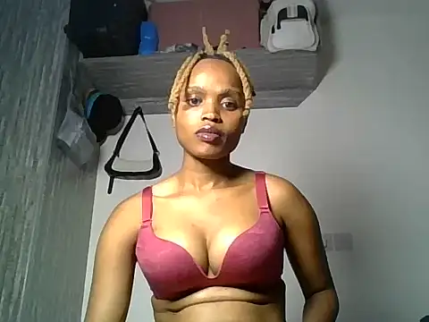 Snapshot of Tempting_Ebony chatting on 05.21.26 Tempting Ebony online show from 05.21.26