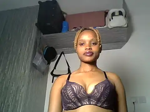 Snapshot of Tempting_Ebony chatting on 05.23.26 Tempting Ebony online show from 05.23.26