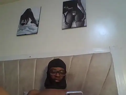 Snapshot of freakyboy255 chatting on 07.18.26 freakyboy255 online show from 07.18.26