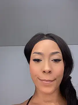 Snapshot of Saraah_bosh chatting on 05.19.26 Saraah bosh online show from 05.19.26