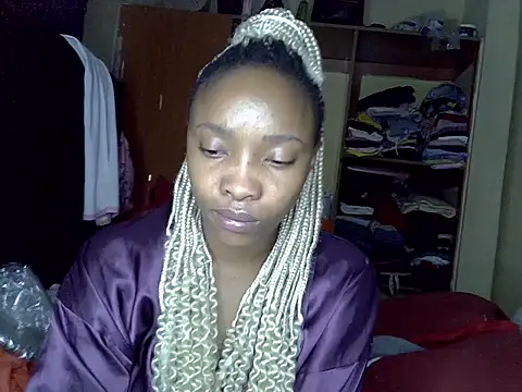 Snapshot of pretty_jazminee1 chatting on 05.25.26 pretty jazminee1 online show from 05.25.26
