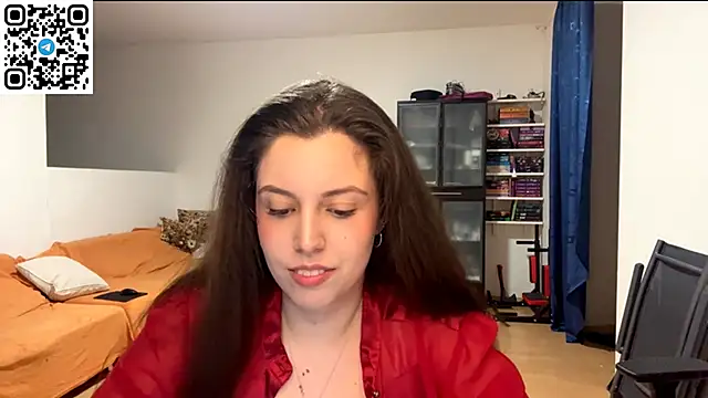 Snapshot of SweetFenomen67 chatting on 05.27.26 SweetFenomen67 online show from 05.27.26