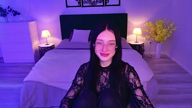 Snapshot of AlexisBliss chatting on 07.12.26 AlexisBliss online show from 07.12.26