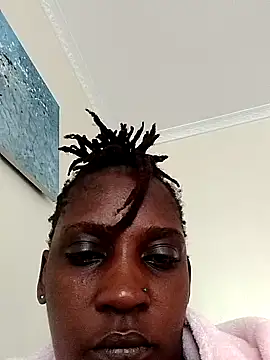 Snapshot of Queeny12 chatting on 06.14.26 Queeny12 online show from 06.14.26